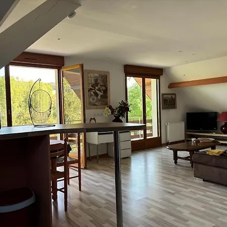 Dans Une Maison De Campagne Appartement